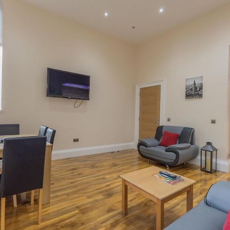 New 3-Bedroom Apartment Close To City Centre EDI Exterior foto