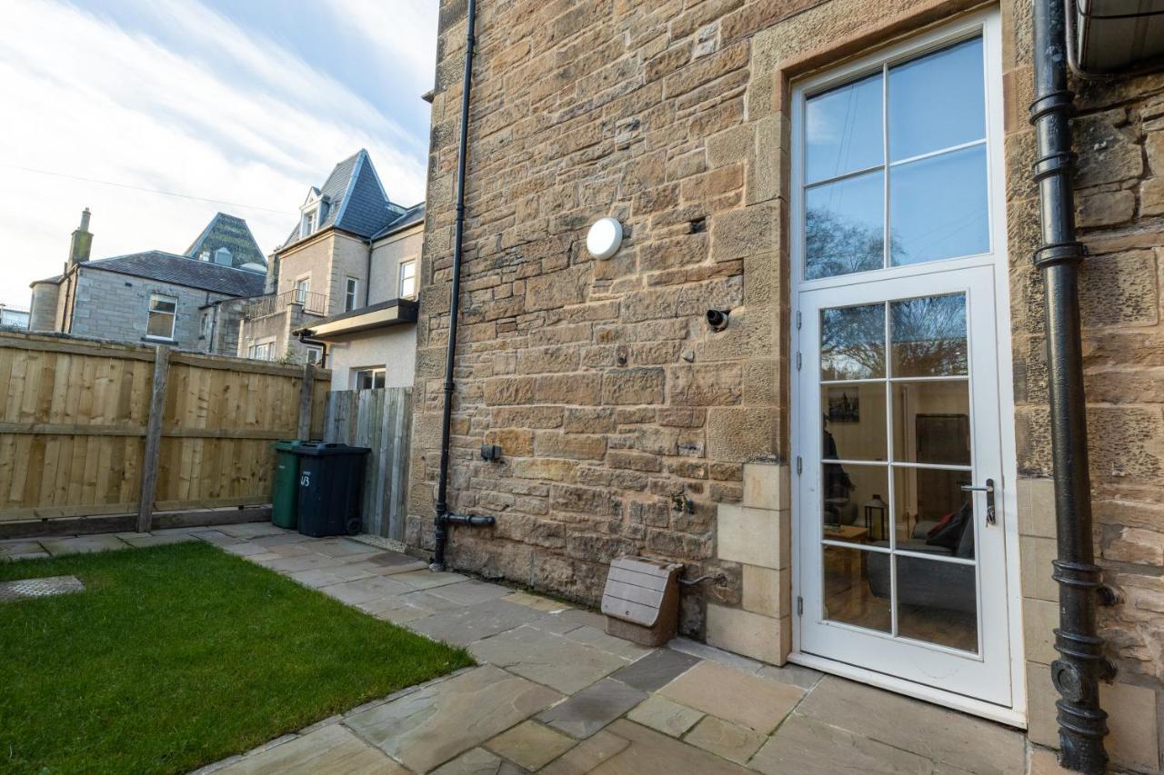New 3-Bedroom Apartment Close To City Centre EDI Exterior foto