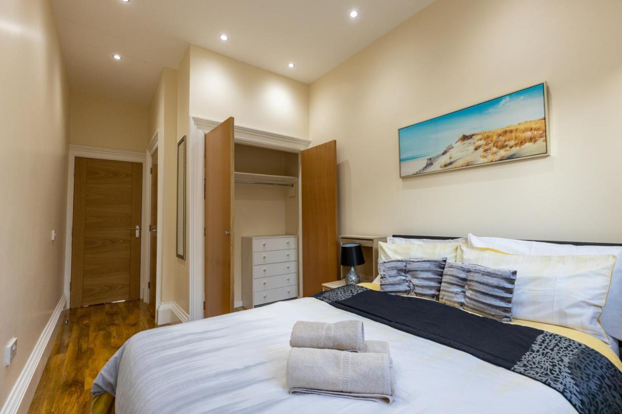 New 3-Bedroom Apartment Close To City Centre EDI Exterior foto